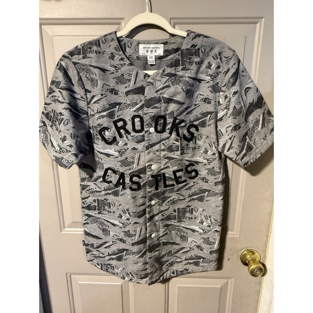 Crooks & Castles Men's Woven Grey Tiger Camo Baseball Jersey Size Small